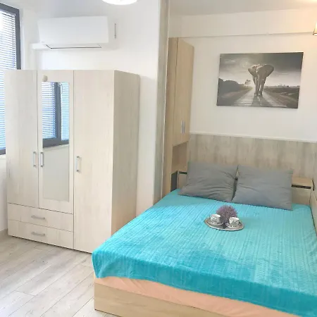 Apartment синьо бижу Bijou Blue - топ център *