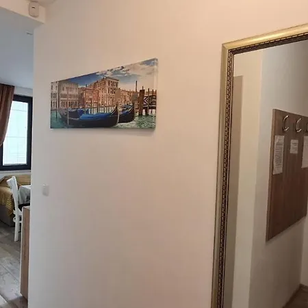 Apartment синьо бижу Bijou Blue - топ център Varna