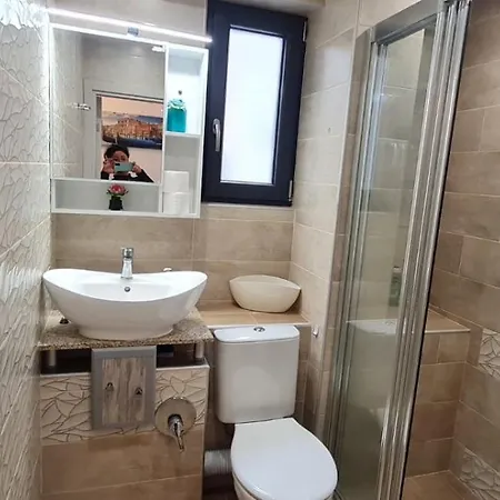 синьо бижу Bijou Blue - топ център Apartment Varna